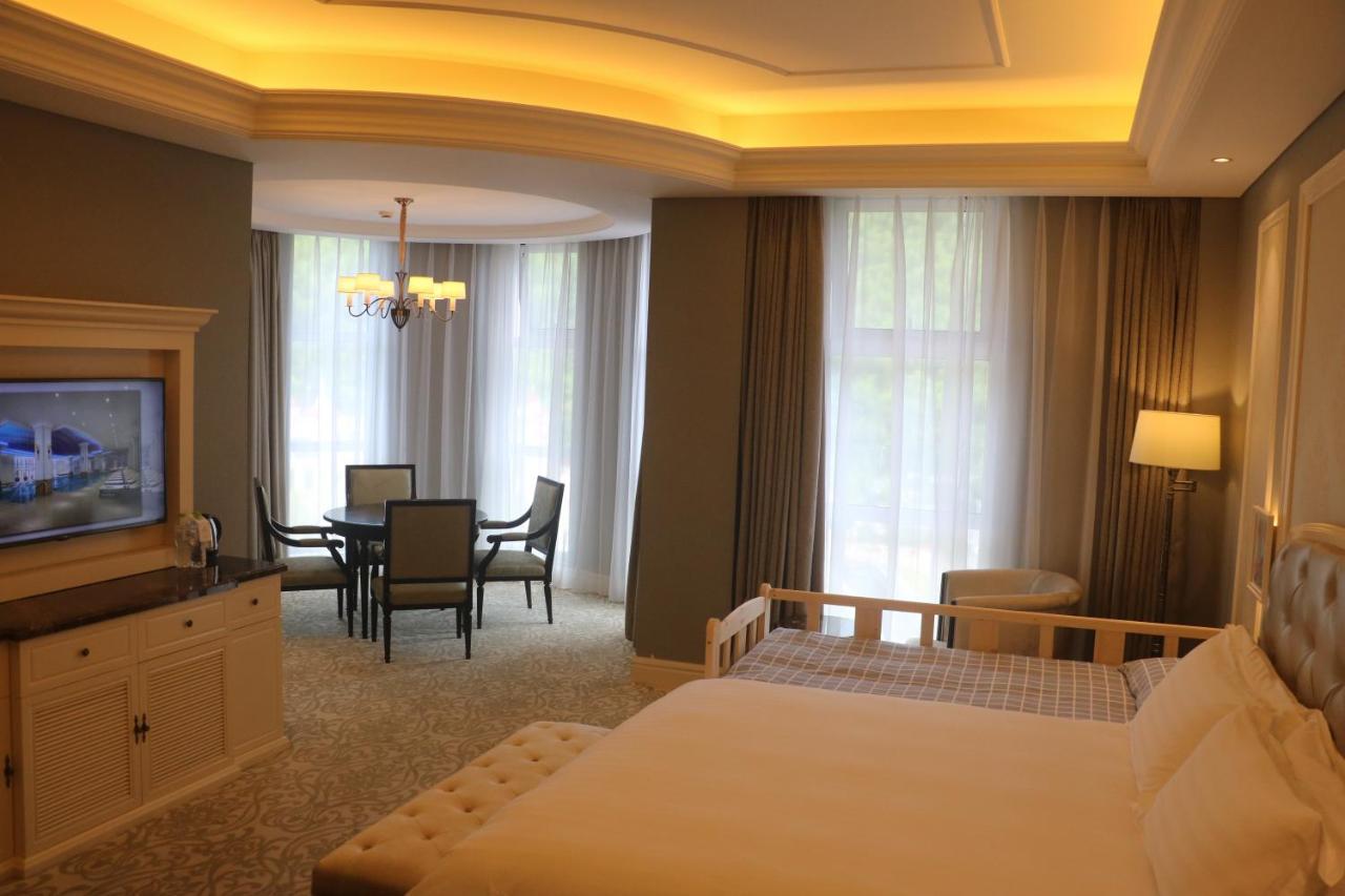 Yinrun Jinjiang Castle Hotel Anji Esterno foto